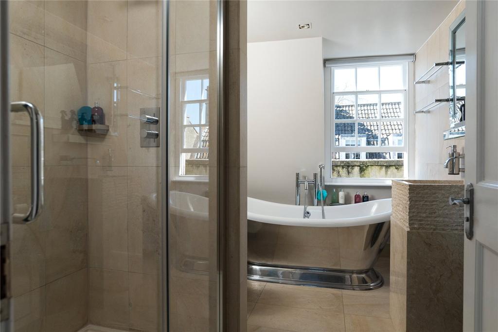 Bath/Shower Room