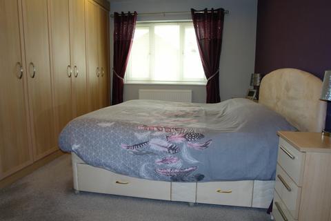 14 Blackdown Grove, Oldham, OL8 3WH