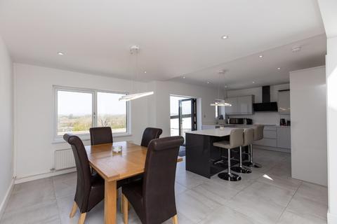 48 Broadway, Llanblethian, Cowbridge, CF71 7EW