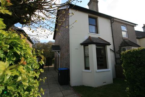 15 Harrow Road, Warlingham, CR6 9EY