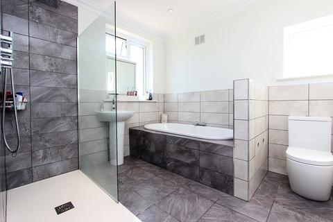 31 Garratts Lane, Banstead, SM7 2EA