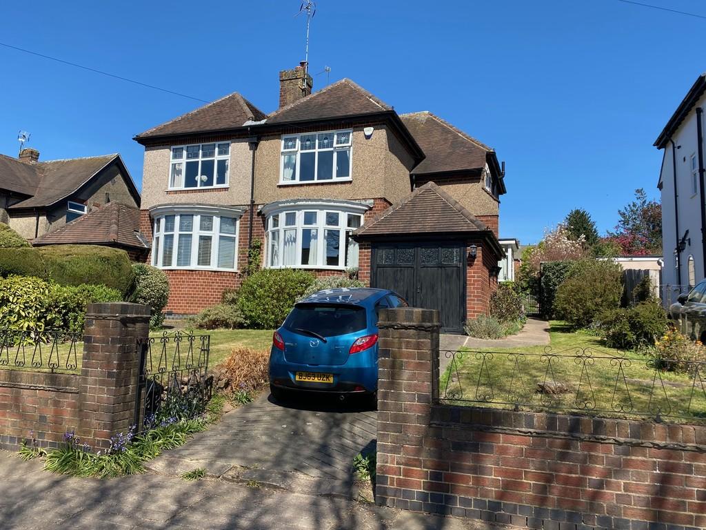 Flynt Avenue, Allesley, Coventry 3 bed semidetached house £325,000