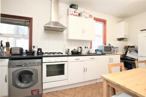 1 bedroom in a flat share to rent, Rigby Mews, Ilford