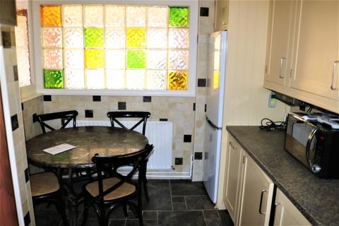 57 Blake Close, Rainham, RM13 8BE