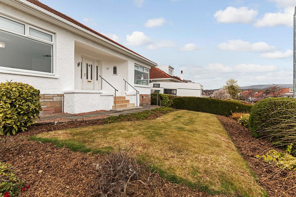 22 Shaw Road, Milngavie, East Dunbartonshire, G62 6LX 3 bed detached