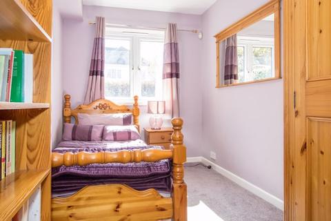 31 Britten Road, Penarth, CF64 3QJ