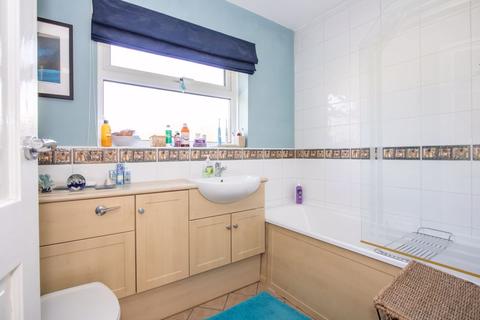 31 Britten Road, Penarth, CF64 3QJ