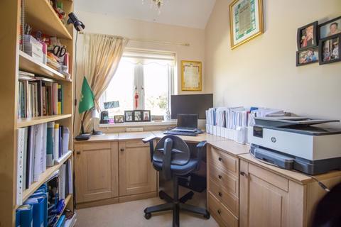 31 Britten Road, Penarth, CF64 3QJ