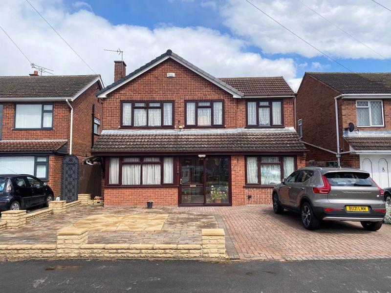 St. Nicolas Park Drive, Nuneaton 5 bed detached house £410,000