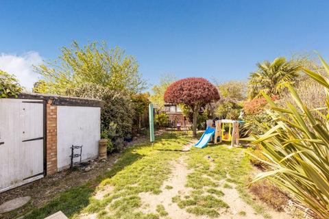 11 Alexander Close, Sidcup, DA15 8QY