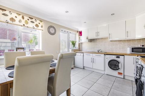 53 Ambleside, Botley, Southampton, SO30 2NT