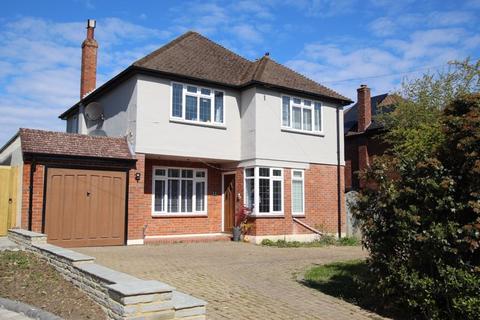 22 Pine Hill, Epsom, KT18 7BG