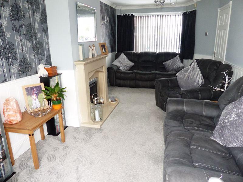 Lounge 1