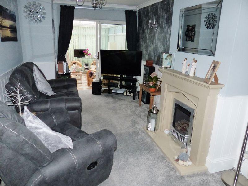 Lounge 2