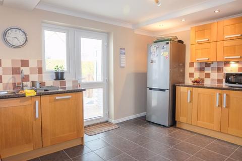 28 Whitethorn Crescent, Sutton Coldfield, B74 3SB