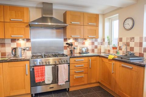 28 Whitethorn Crescent, Sutton Coldfield, B74 3SB