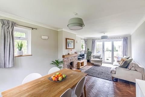 52 Glebe Hyrst, South Croydon, CR2 9JF