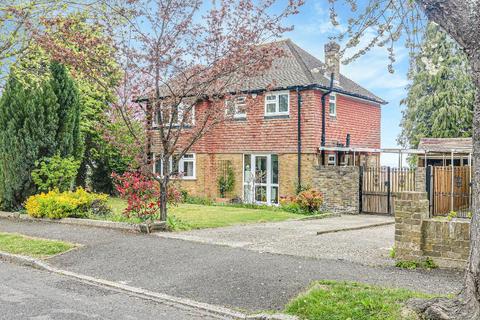 52 Glebe Hyrst, South Croydon, CR2 9JF