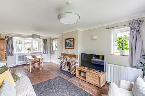 52 Glebe Hyrst, South Croydon, CR2 9JF