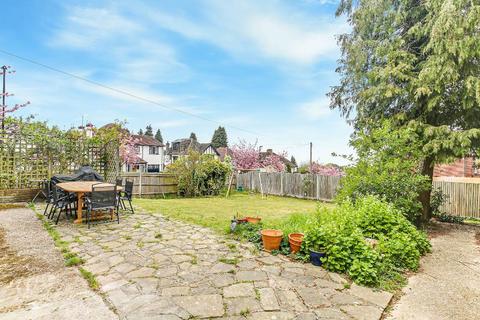 52 Glebe Hyrst, South Croydon, CR2 9JF