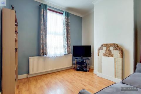 37 Ridley Avenue, London, W13 9XW