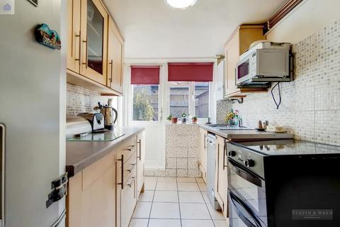 37 Ridley Avenue, London, W13 9XW