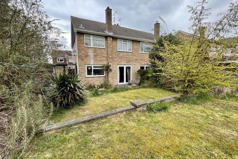 21 Brierley Close, Dunstable, LU6 3NB