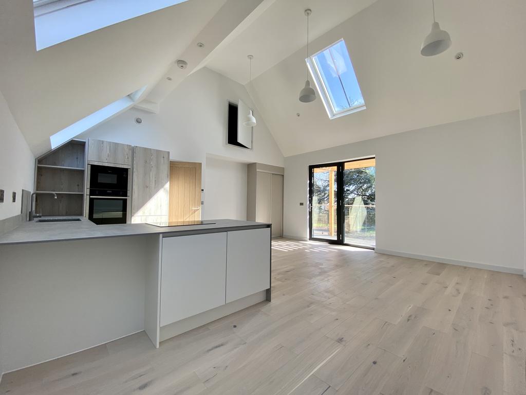 15ft ceilings with lots of natural sunlight