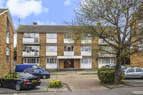108 Bevan Way, Hornchurch, RM12 6DT