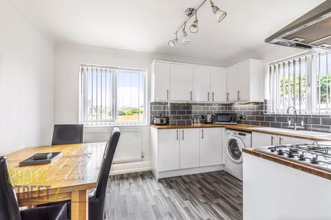108 Bevan Way, Hornchurch, RM12 6DT