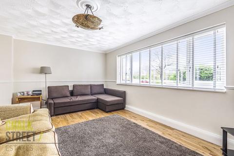 108 Bevan Way, Hornchurch, RM12 6DT