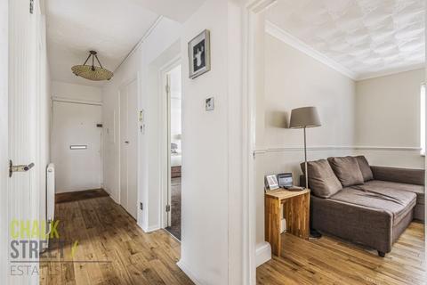 108 Bevan Way, Hornchurch, RM12 6DT