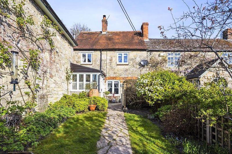 Tisbury, Nadder Valley, Wiltshire 2 bed character property £395,000