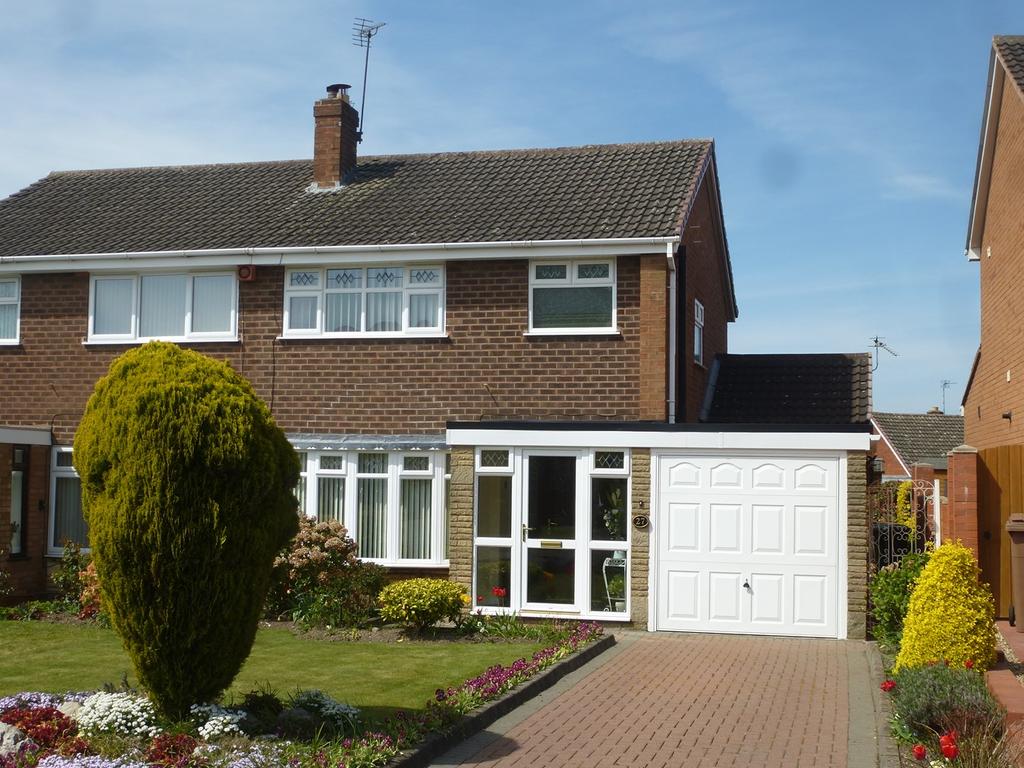 Argyle Road, Walsall, WS4 3 bed semidetached house £285,000