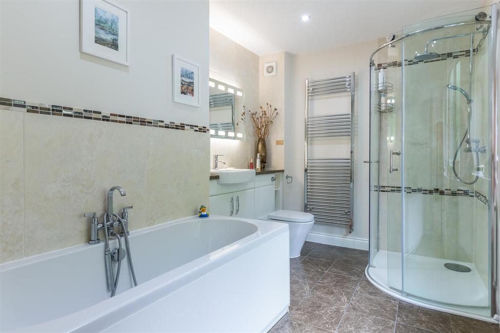 Bathroom Elm Vale Lodge Gattery Lane.jpg