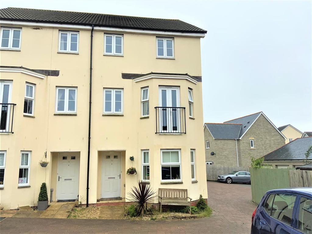 Watkins Way, Bideford 4 bed end of terrace house £235,000