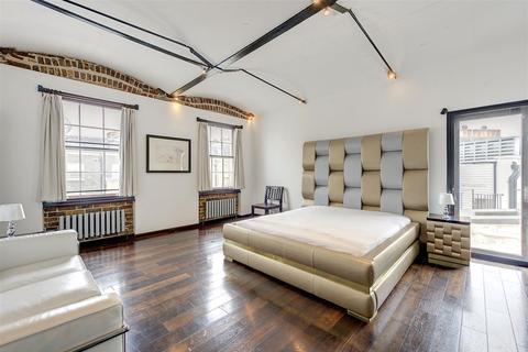 Flat 8, 4 Lyall Street, London, SW1X 8DW
