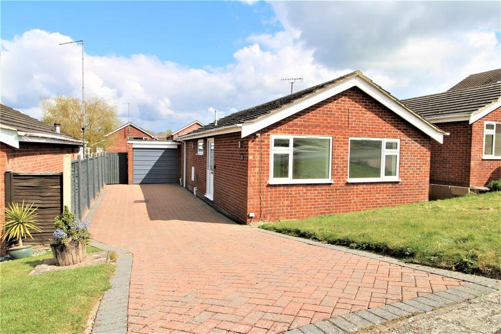 St. Peters Way, Weedon, Northampton 2 bed detached bungalow for sale