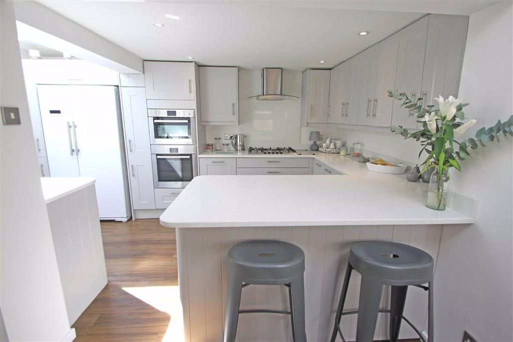 Cromwell Road, Maidenhead, Berkshire 3 bed semidetached house £600,000