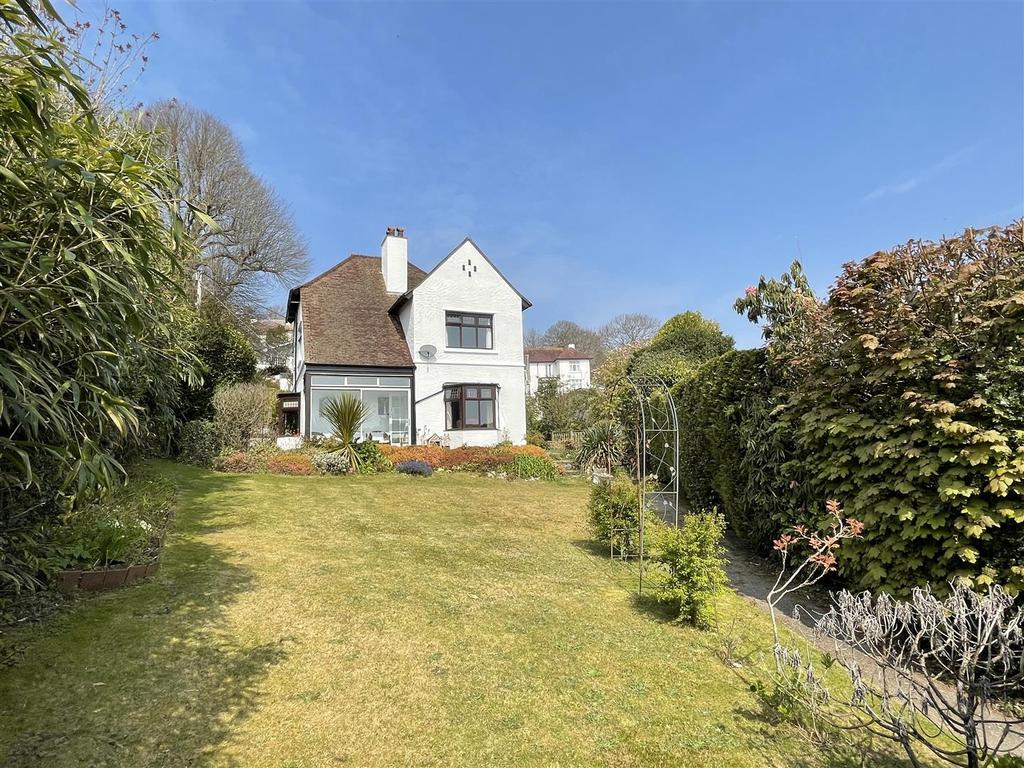 Trevarrick Drive, St Austell 3 bed house £450,000