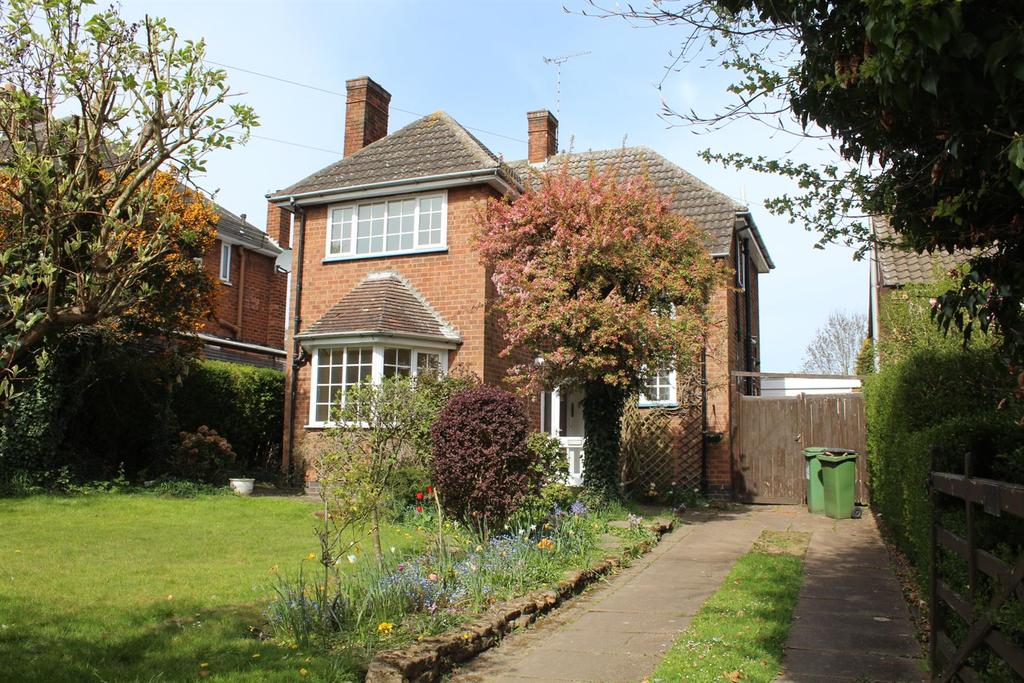 Faire Road, Glenfield, Leicester 3 bed detached house £410,000