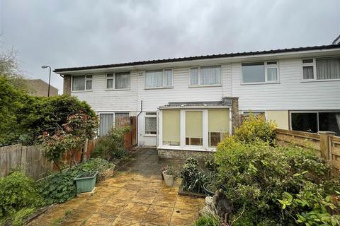 2 Village Close, London, E4 9HT