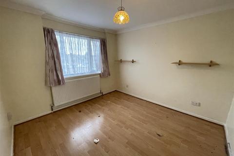 2 Village Close, London, E4 9HT