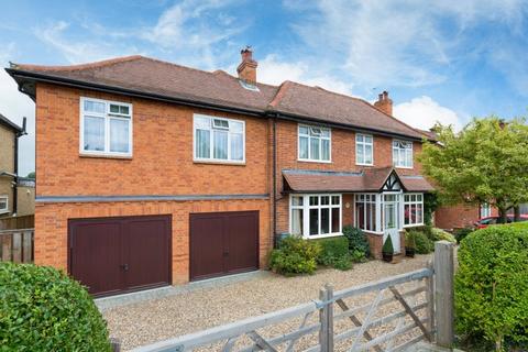 5 bedroom detached house for sale - The Vale, Chalfont St Peter, SL9