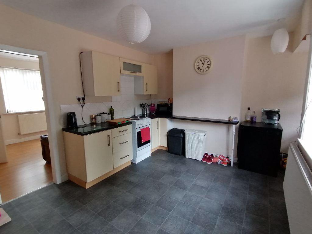 BLACKATREE ROAD NUNEATON CV10 8AG 2 bed house £650 pcm (£150 pw)