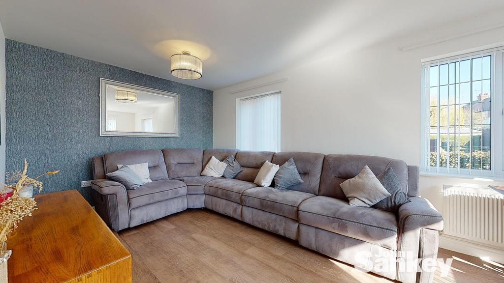 Lounge 1.jpg