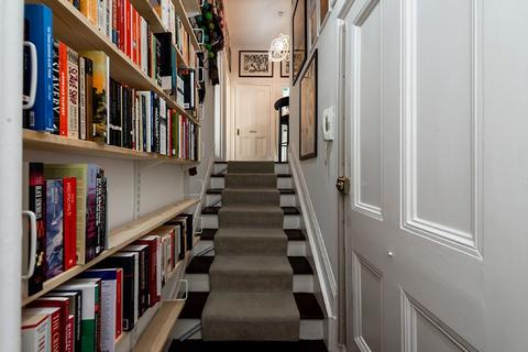 31c Hampstead Lane, London, N6 4RT