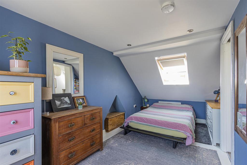 Inverness Place 112-3.jpg