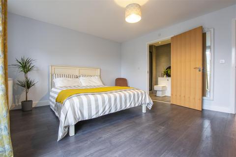 Flat 5, Sporton Court, 49 Drapers Road, Enfield, EN2 8GZ