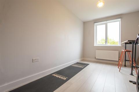 Flat 5, Sporton Court, 49 Drapers Road, Enfield, EN2 8GZ